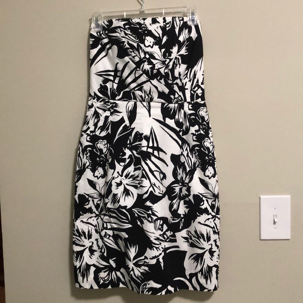 White House Black Market Dress Strapless Floral 6